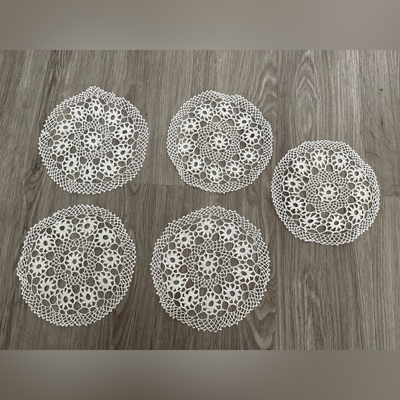 Lace Crochet Doilies (Placemats) “5 Piece Set” - Picture 1 of 2